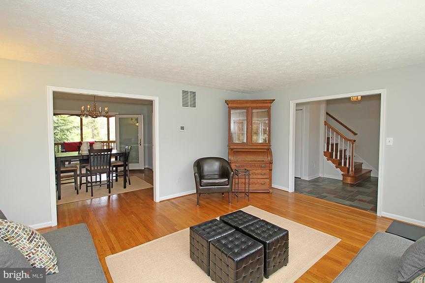 809 Rowen Road Silver Spring, MD 20910 - Photo 4 of 30 Living Room