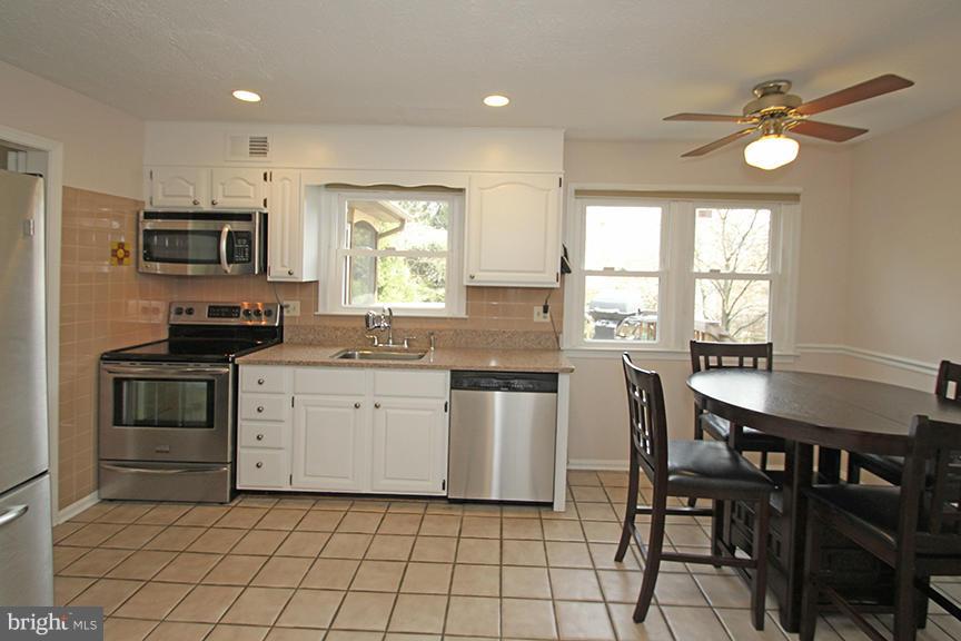 809 Rowen Road Silver Spring, MD 20910 - Photo 9 of 30 Kitchen