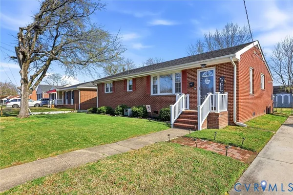 $268,995 | 622 Charles Avenue, Colonial Heights, VA 23834