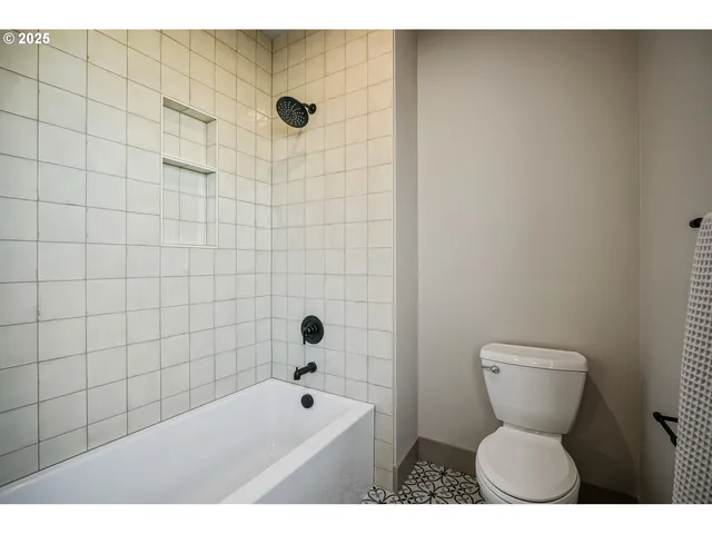 $649,900 | 7531 Lennox Lane Northeast, Keizer, OR 97303