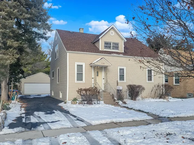 $339,999 | 1634 East Lincoln Avenue, Des Plaines, IL 60018