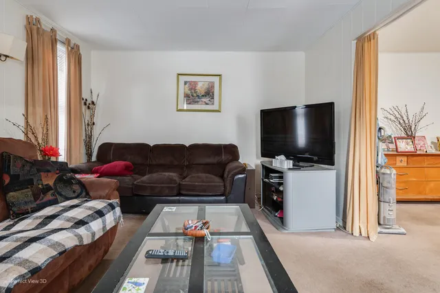 $339,999 | 1634 East Lincoln Avenue, Des Plaines, IL 60018