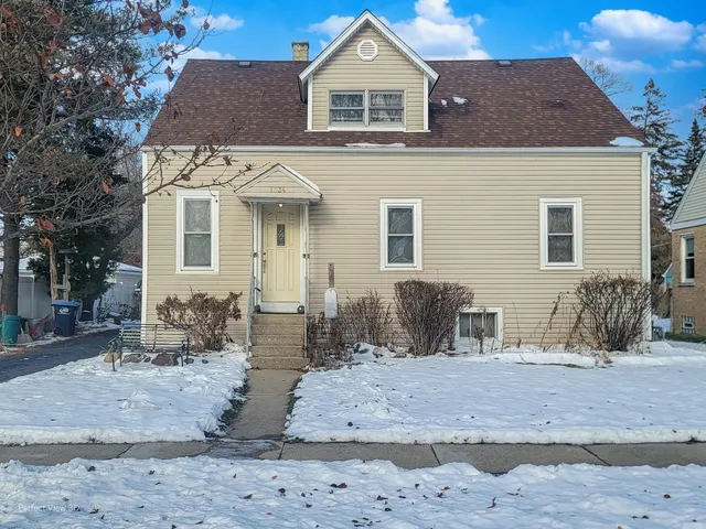 $339,999 | 1634 East Lincoln Avenue, Des Plaines, IL 60018