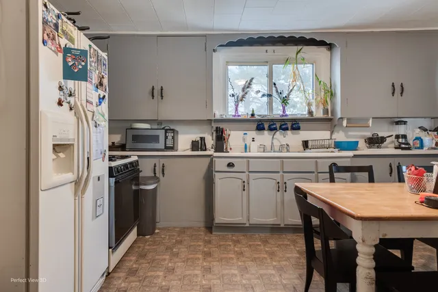 $339,999 | 1634 East Lincoln Avenue, Des Plaines, IL 60018