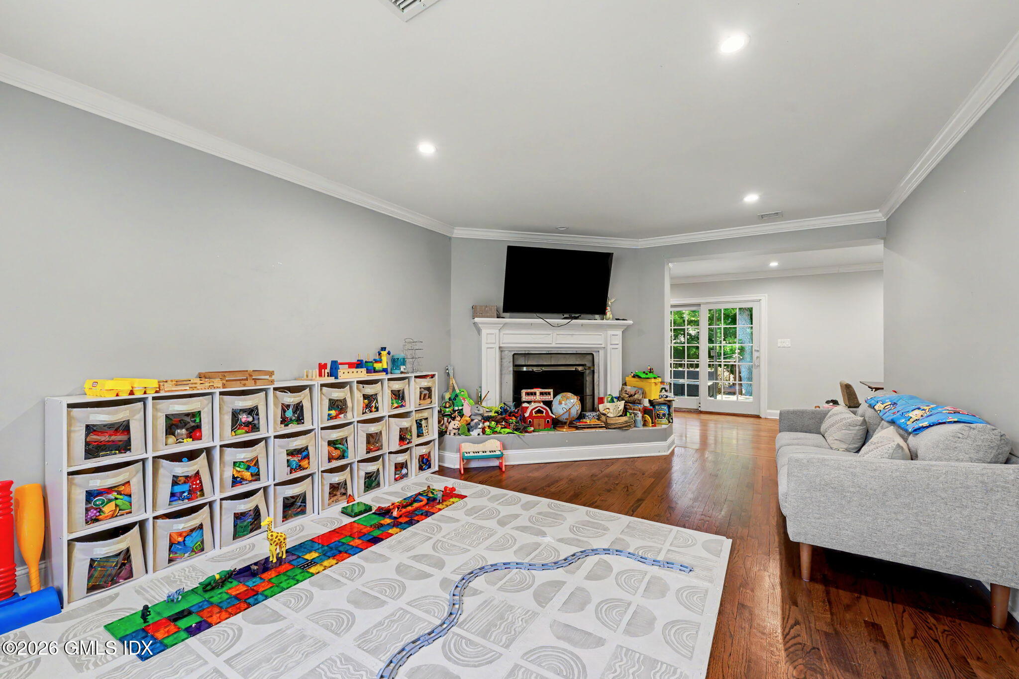 40 Mianus View Terrace Cos Cob, CT 06807 - Photo 12 of 20 16-web-or-mls-40-mianus-view-terrace
