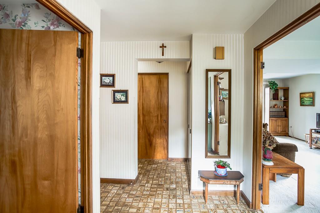 1203 Star Ridge Drive Pittsburgh, PA 15241 - Photo 3 of 23 Gallery Image 3