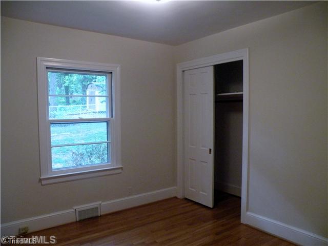1044 Huntingdon Road Winston-Salem, NC 27104 - Photo 8 of 15 2nd Bedroom.
