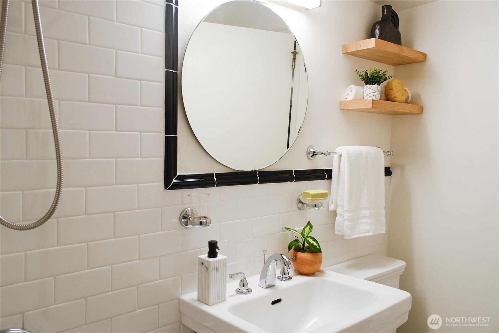 1105 Spring Street, Unit 304 Seattle, WA 98104 - Photo 16 of 31 Gallery Image 16