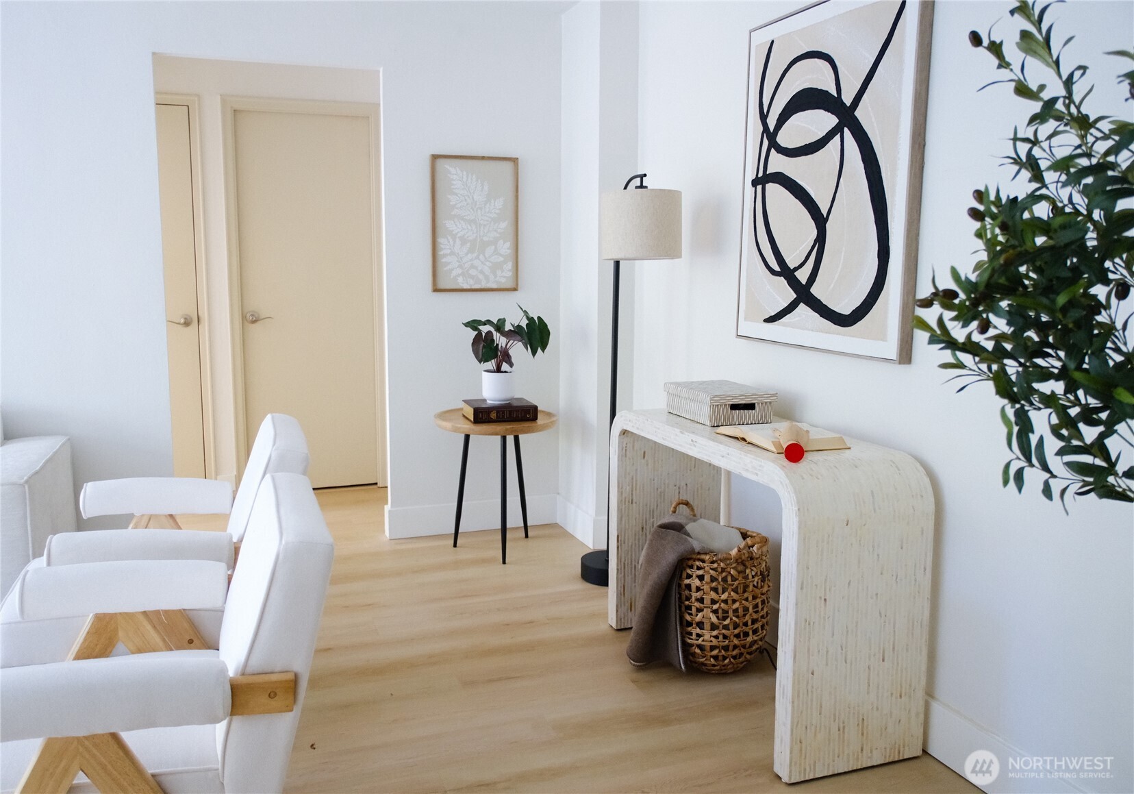 1105 Spring Street, Unit 304 Seattle, WA 98104 - Photo 19 of 31 Gallery Image 19