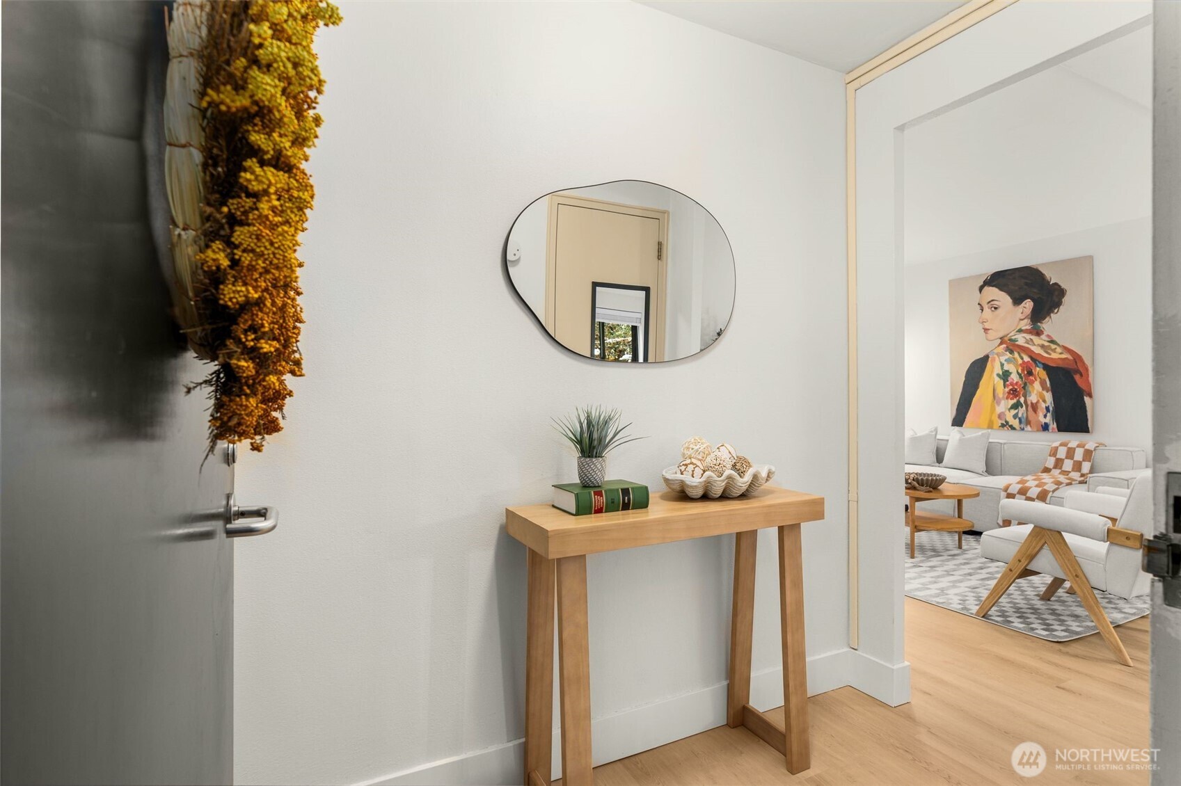 1105 Spring Street, Unit 304 Seattle, WA 98104 - Photo 2 of 31 Gallery Image 2