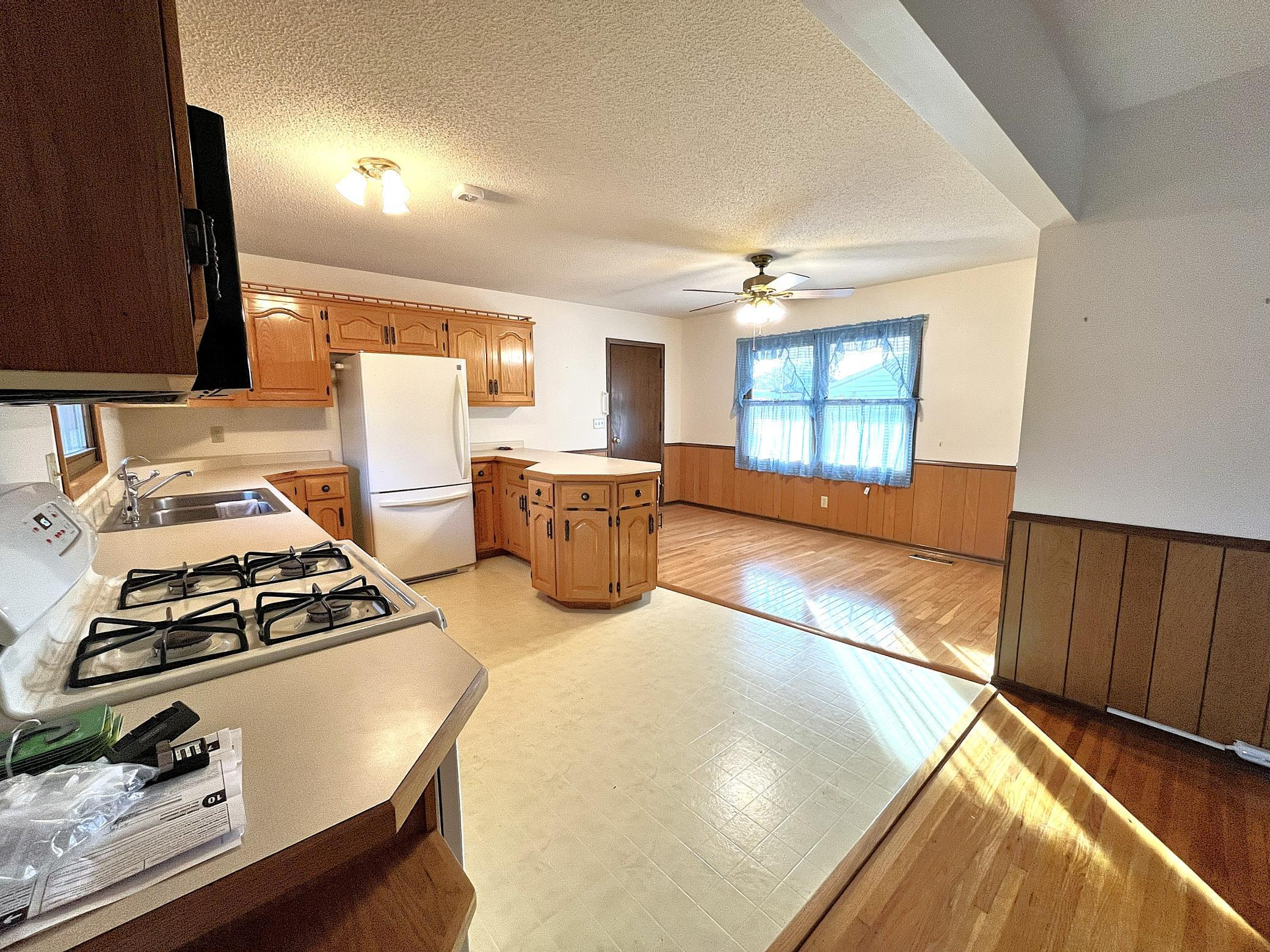 205 Pleasant Avenue West Atwater, MN 56209 - Photo 11 of 38