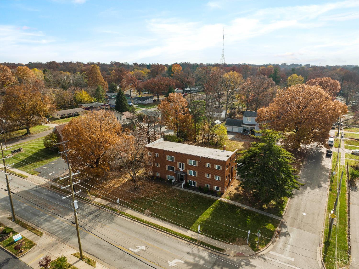1165 West Galbraith Road Cincinnati, OH 45231 - Photo 15 of 39 Gallery Image 15