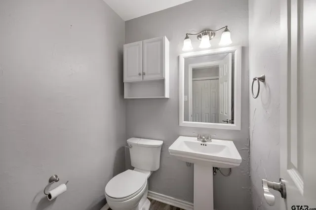 $299,000 | 10816 Mountain View Place, Whitehouse, TX 75791