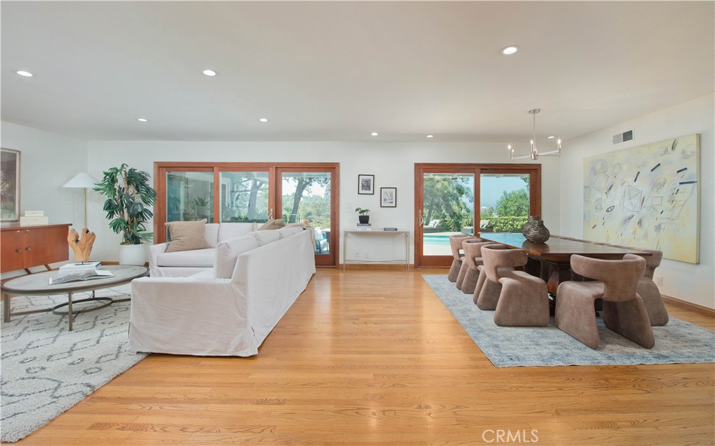 16529 Adlon Road Encino, CA 91436 - Photo 13 of 32