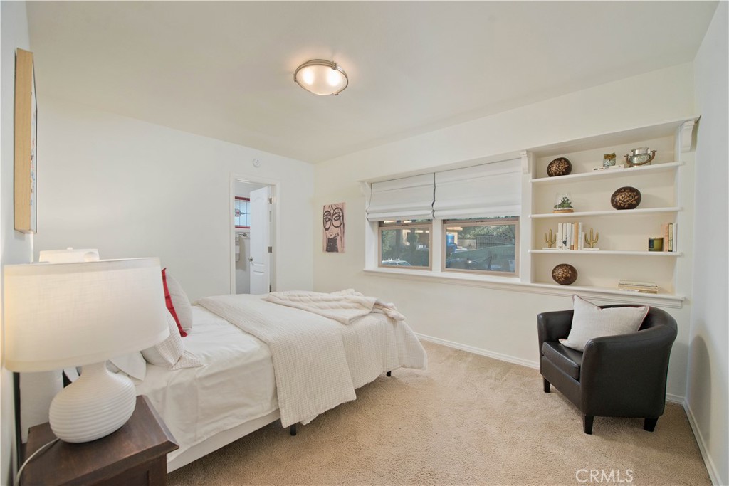 16529 Adlon Road Encino, CA 91436 - Photo 19 of 32