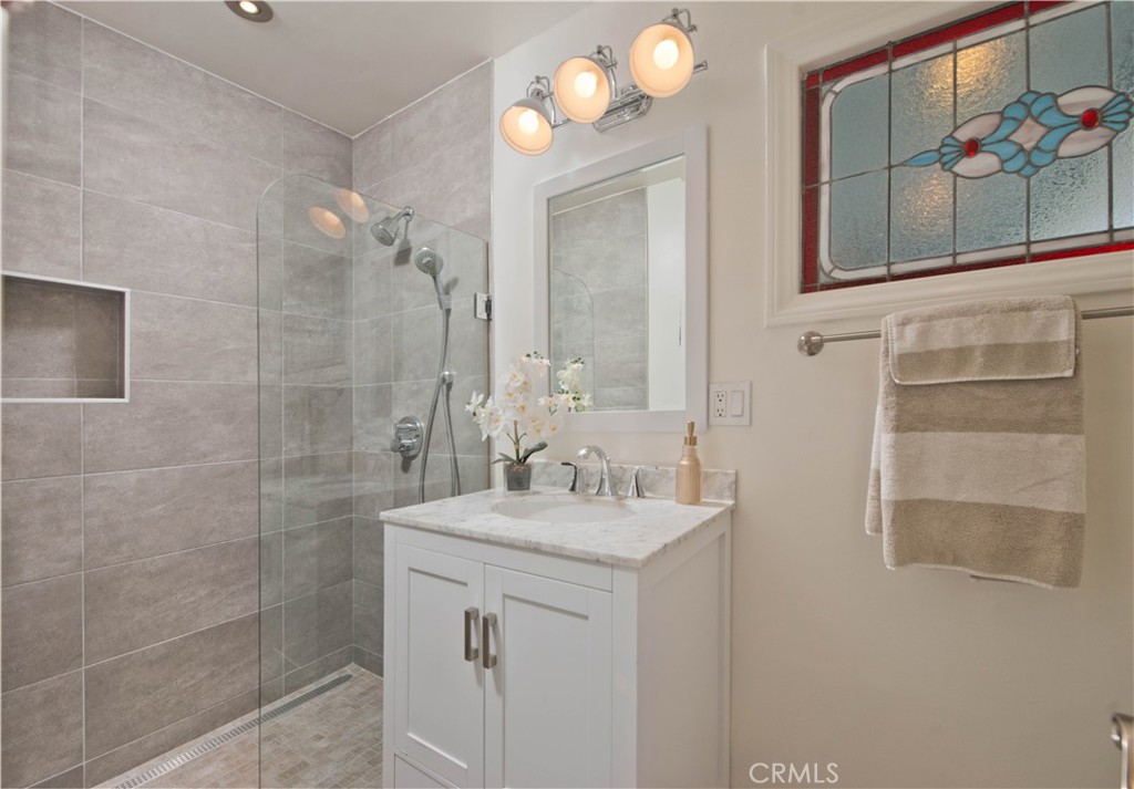 16529 Adlon Road Encino, CA 91436 - Photo 20 of 32