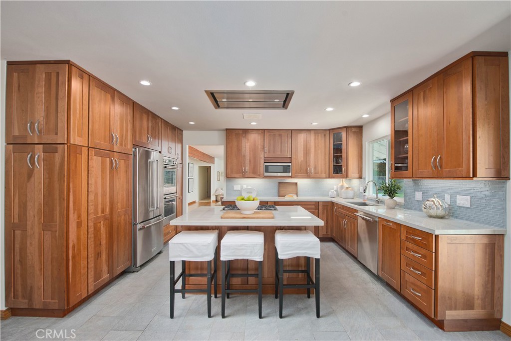 16529 Adlon Road Encino, CA 91436 - Photo 5 of 32