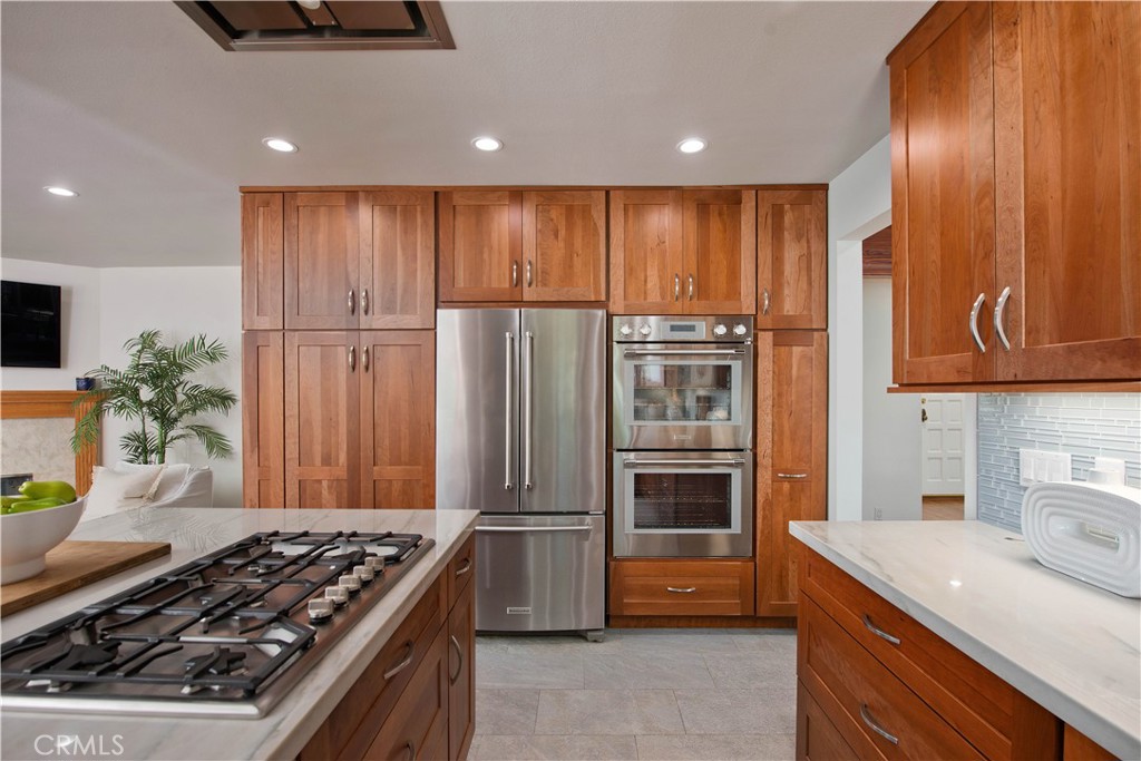 16529 Adlon Road Encino, CA 91436 - Photo 6 of 32