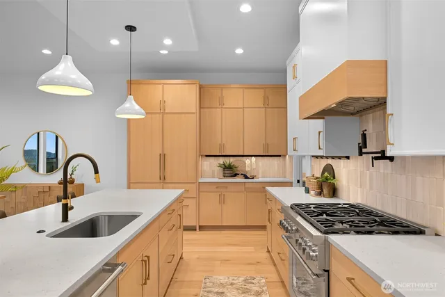 $1,899,950 | 3159 Chandler Parkway, Bellingham, WA 98226