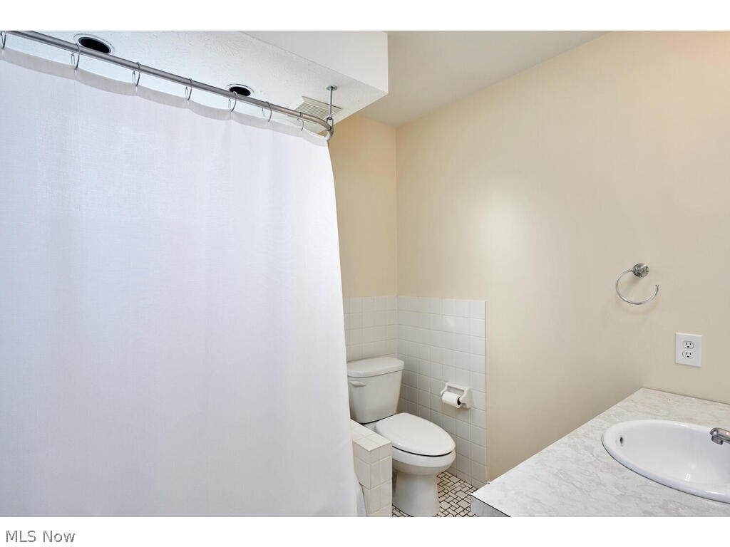 5635 Highland Road Cleveland, OH 44143 - Photo 11 of 19 Gallery Image 11
