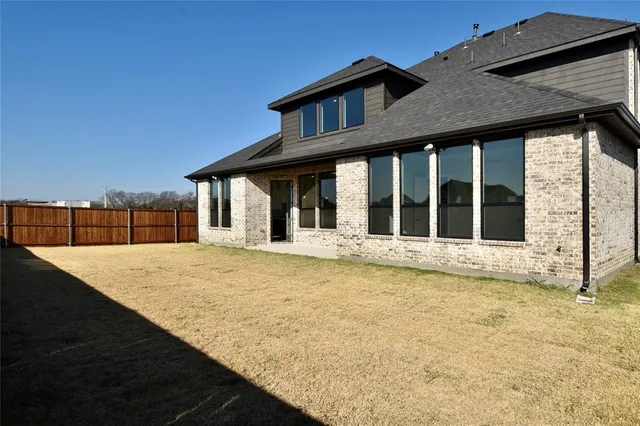 a view of house and outdoor space