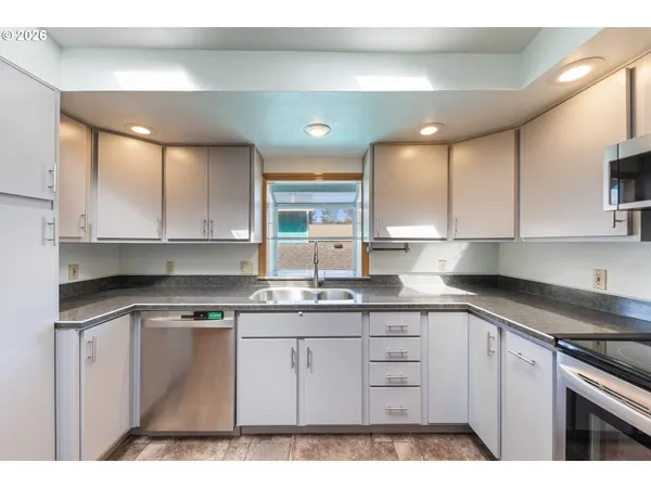 $545,000 | 5900 Coats Avenue, Cloverdale, OR 97112