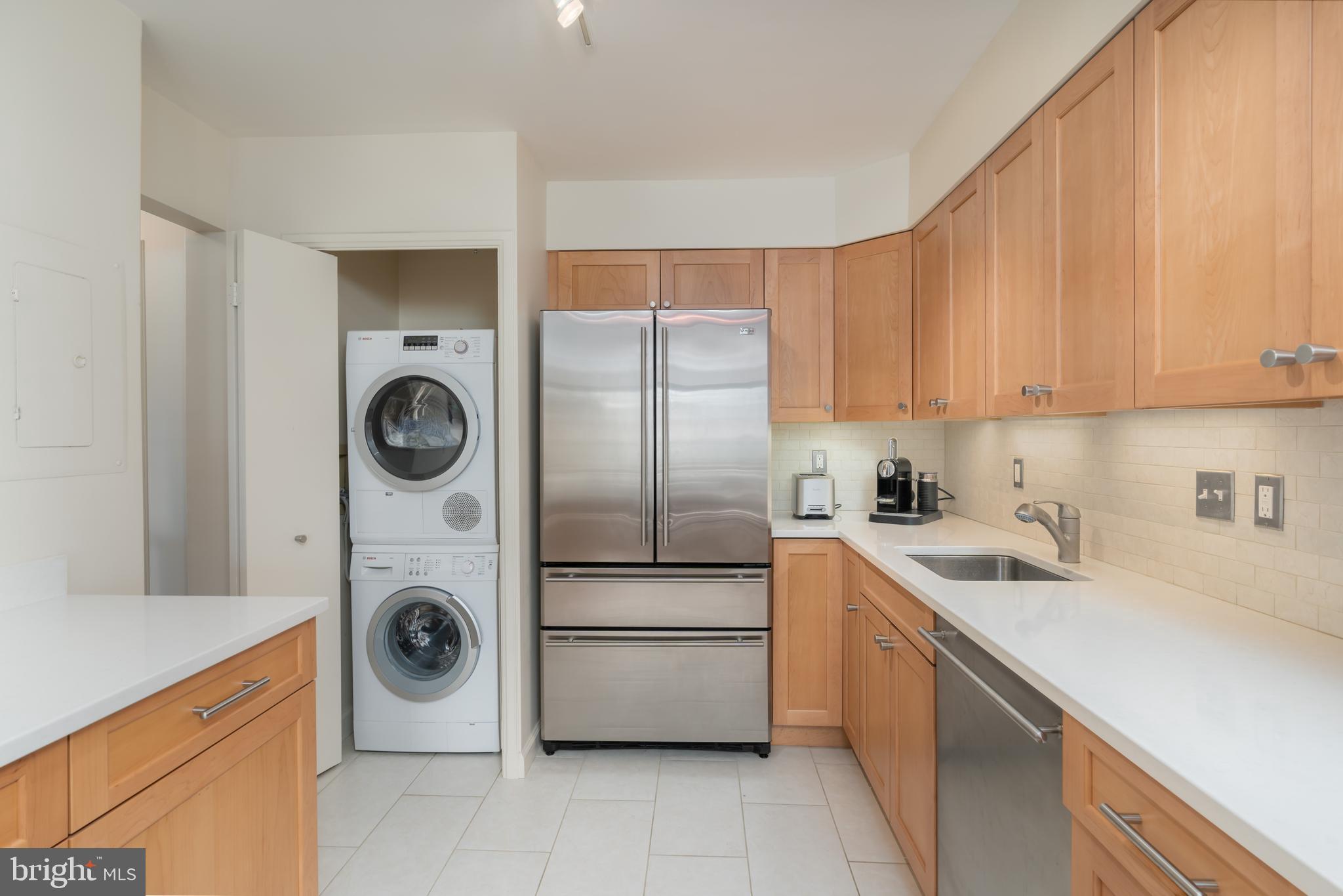 1077 30th Street Northwest, Unit 606 Washington, DC 20007 - Photo 6 of 30 Kitchen, Washer & Dryer included