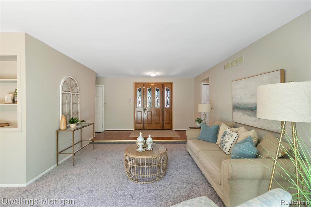 43833 Hanford Road Canton, MI 48187 - Photo 12 of 33