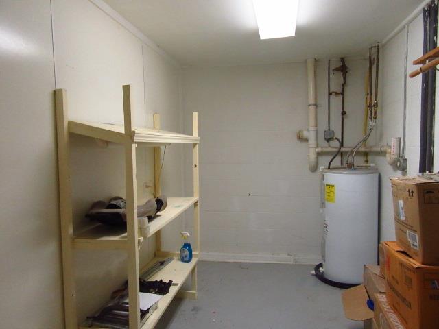 5267 Concord Road Springfield, TN 37172 - Photo 13 of 20 X-Large Utility Room