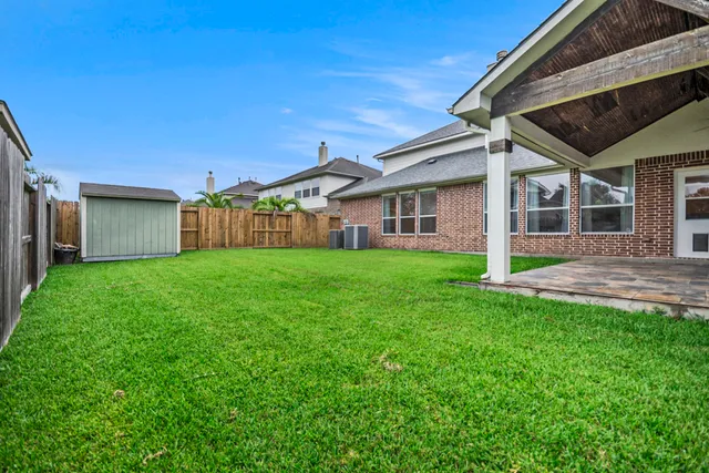 $514,900 | 4438 West Maple Drive, Friendswood, TX 77546