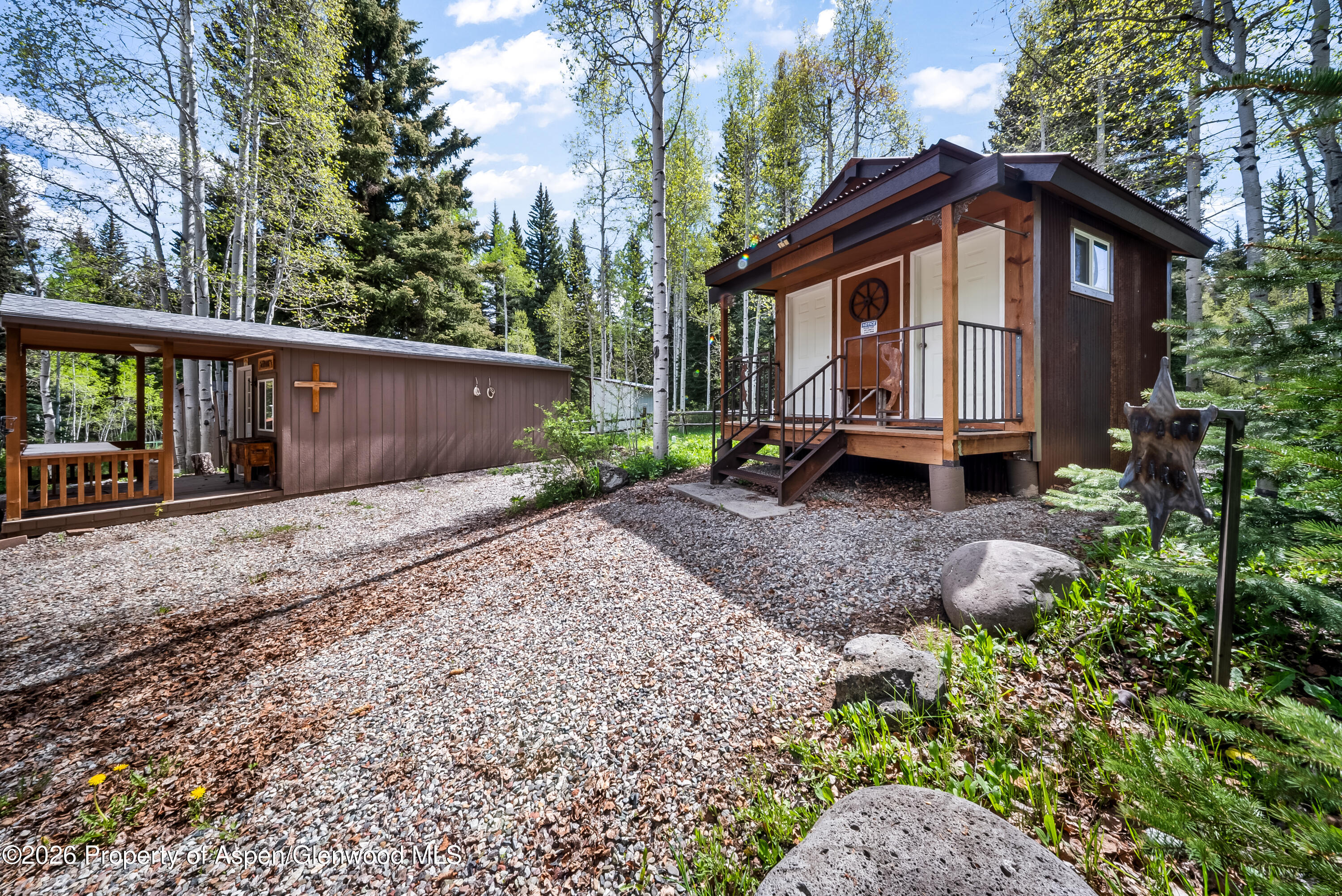 12123 Co Road New Castle, CO 81647 - Photo 26 of 30 26. His & Hers Bathhouse