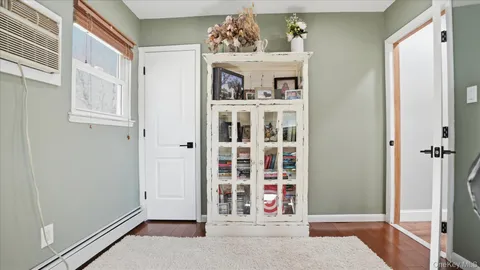 $699,999 | 178 Geery Avenue, Holbrook, NY 11741