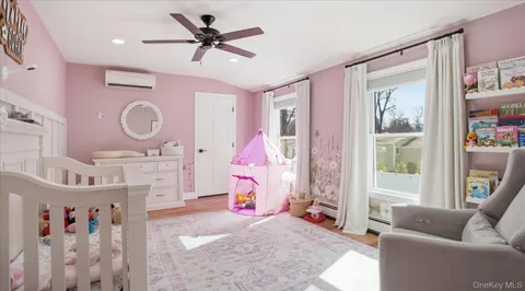 $699,999 | 178 Geery Avenue, Holbrook, NY 11741