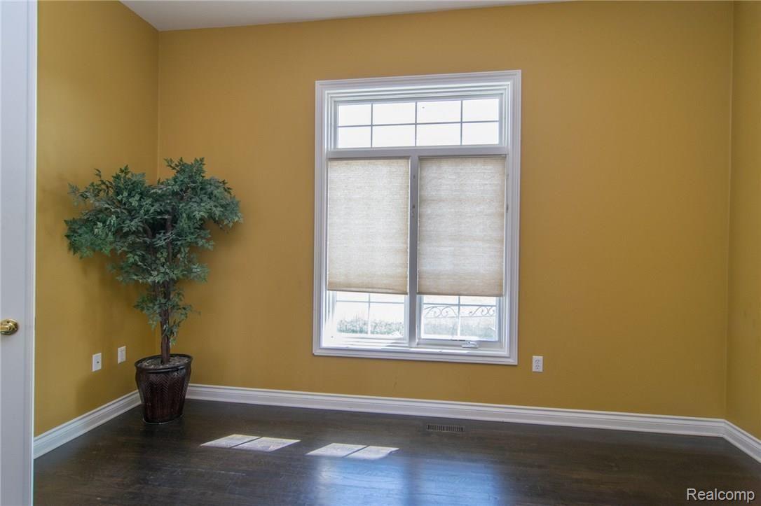59199 Hayes Road Washington, MI 48094 - Photo 18 of 71 DSC_0605.jpg