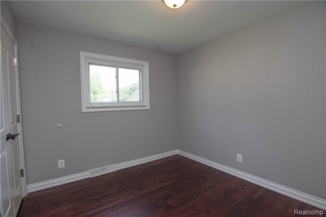 222 Reitman Court Rochester, MI 48307 - Photo 25 of 34 Reitman St (22 of 30).jpg