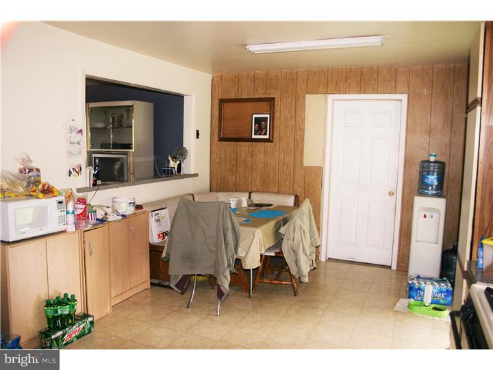 1056 Birch Road Warminster, PA 18974 - Photo 8 of 14 Kitchen