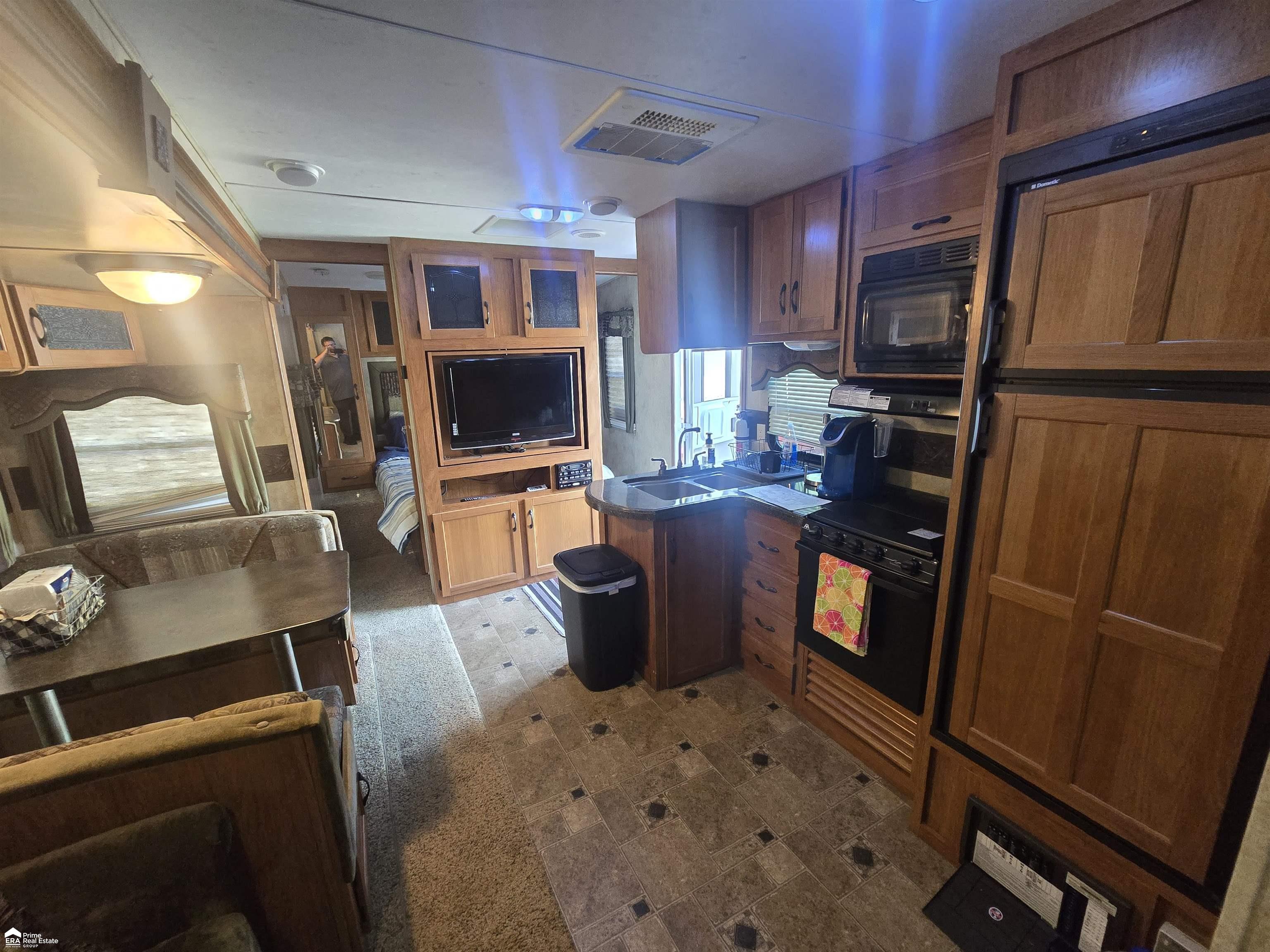 10001 Goodall Road, Unit 57 Durand, MI 48429 - Photo 6 of 21