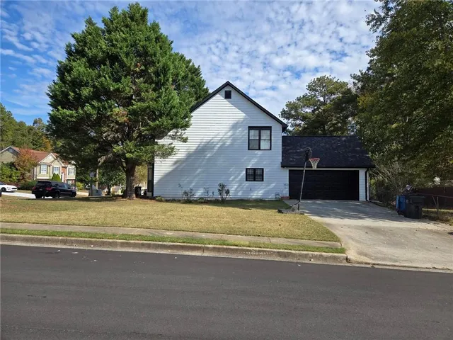 $365,000 | 3243 Oak Vista Way Southwest, Lawrenceville, GA 30044