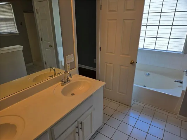 $365,000 | 3243 Oak Vista Way Southwest, Lawrenceville, GA 30044