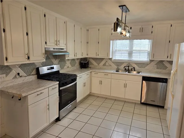 $365,000 | 3243 Oak Vista Way Southwest, Lawrenceville, GA 30044