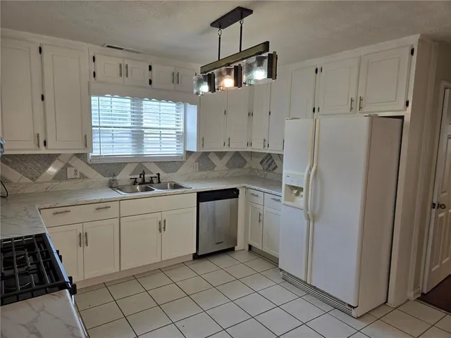 $365,000 | 3243 Oak Vista Way Southwest, Lawrenceville, GA 30044