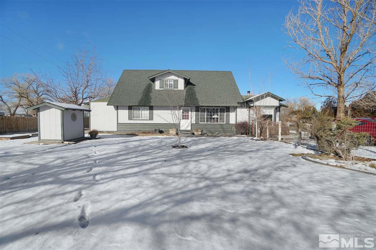 3800 Alcorn Road Fallon, NV 89406 - Photo 1 of 18 a view of a house with a park