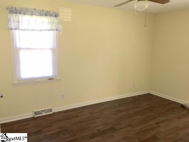 445 Sullivan Road Laurens, SC 29360 - Photo 6 of 9 Gallery Image 6