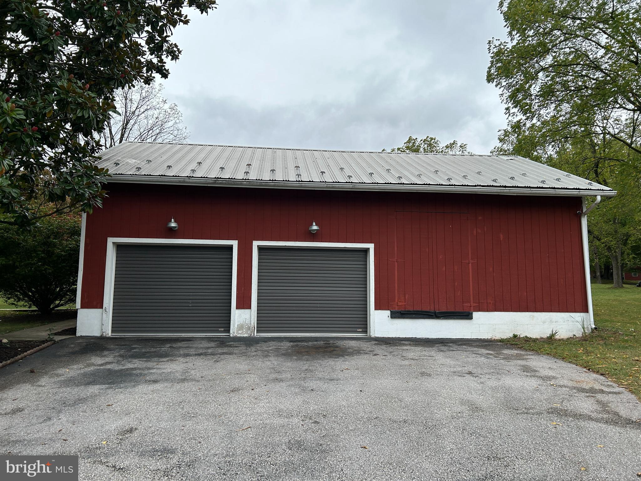 1733 Ridgewood Road York, PA 17406 - Photo 2 of 82 Gallery Image 2