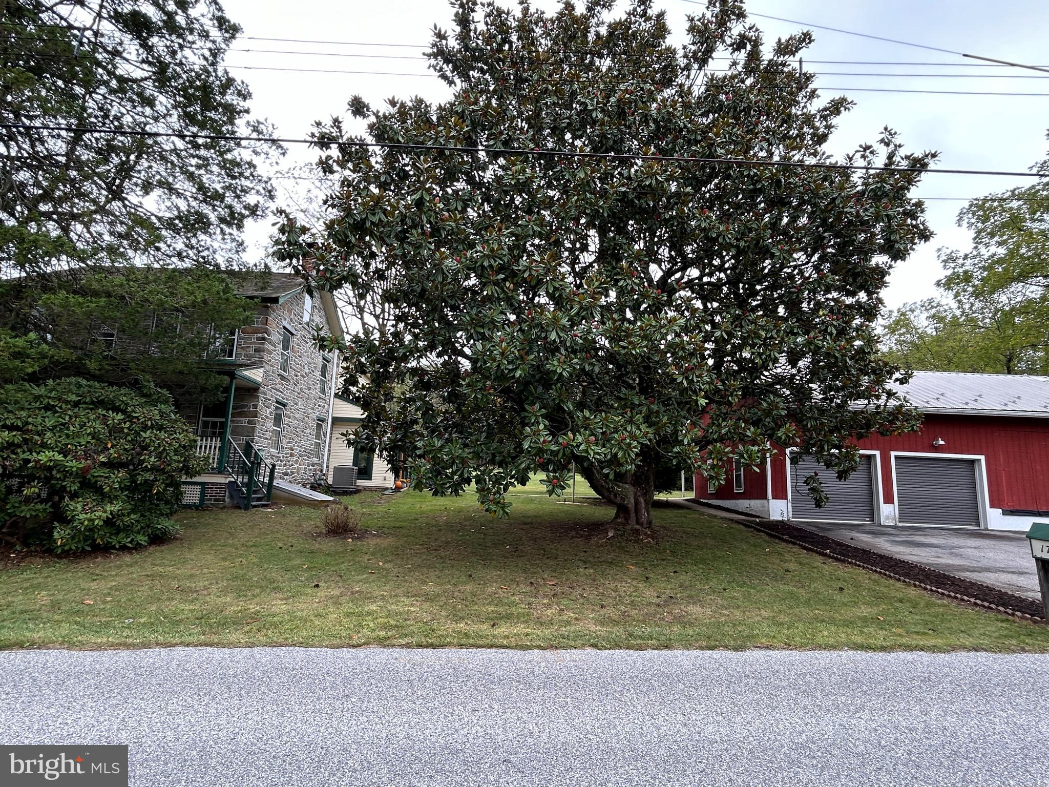 1733 Ridgewood Road York, PA 17406 - Photo 3 of 82 Gallery Image 3