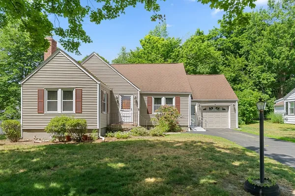$399,000 | 27 Kinnicutt Road, Worcester, MA 01602