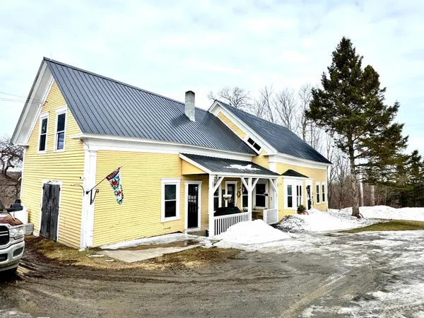 $434,000 | 881 South Hill Road, Stewartstown, NH 03576