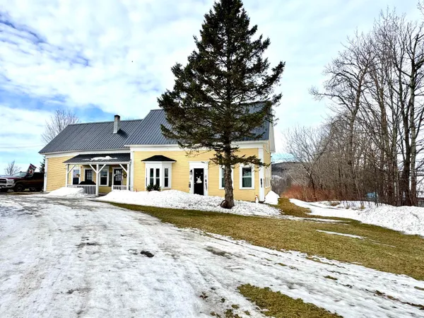 $434,000 | 881 South Hill Road, Stewartstown, NH 03576