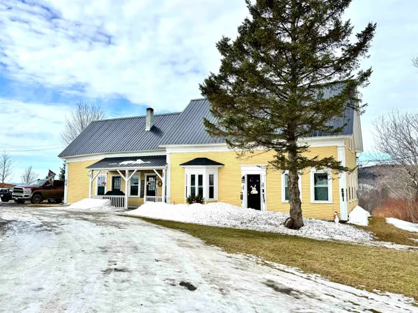 $434,000 | 881 South Hill Road, Stewartstown, NH 03576