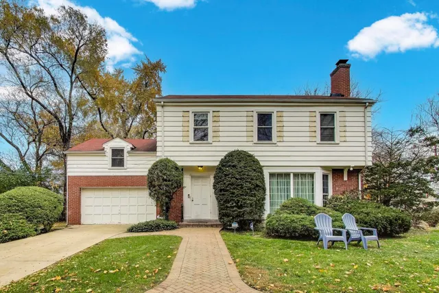 $4,000 | 4350 Bobolink Terrace, Skokie, IL 60076